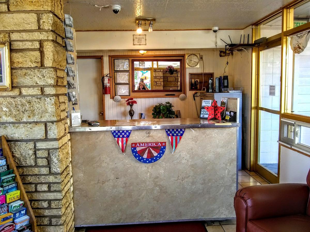 Olympia Inn Экстерьер фото